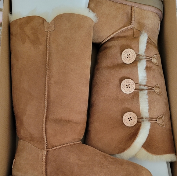 Tall bailey button uggs sz 9 - Picture 2 of 6